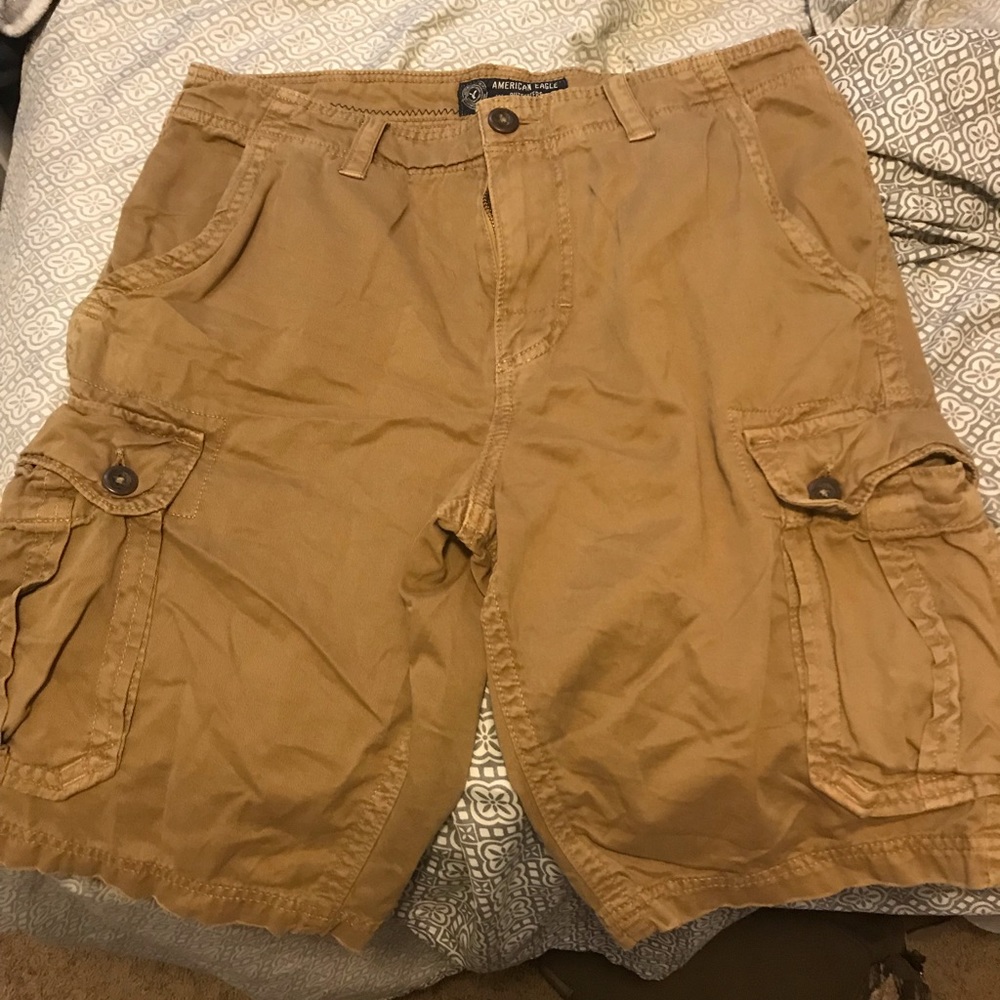 American Eagle men’s cargo shorts